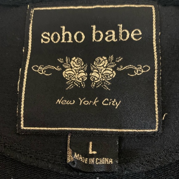 Soho Babe Leopard Face Crew Neck Sweatshirt with Faux Leather Sleeves Large - Picture 9 of 10